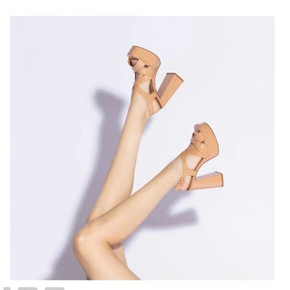 Larroude Bee Platform Sandel in beige patent leather size 9 - Picture 6 of 16